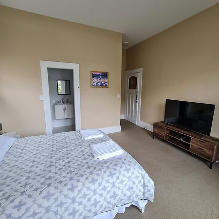 Dunedin City Centre Tidy Affordable Room A Bagian luar foto