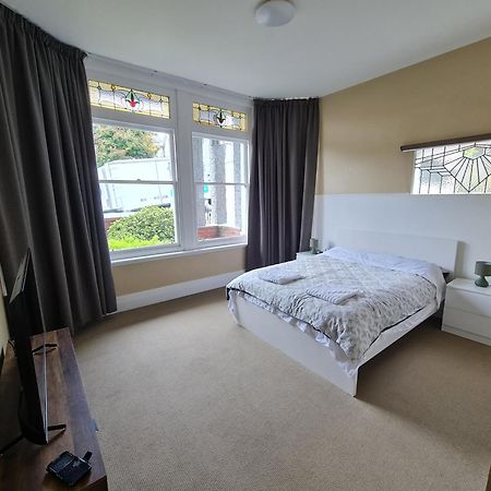 Dunedin City Centre Tidy Affordable Room A Bagian luar foto